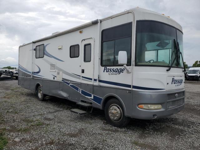  Salvage Workhorse Custom Cha Motorhome