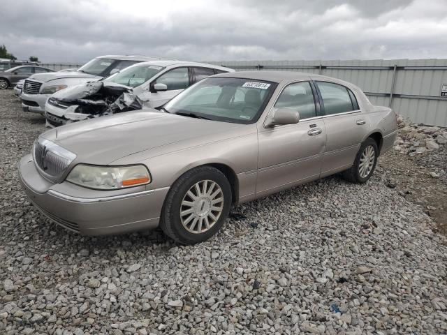  Salvage Lincoln Towncar