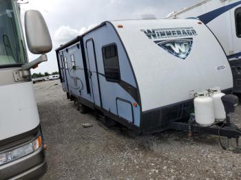  Salvage Winnebago Minnie