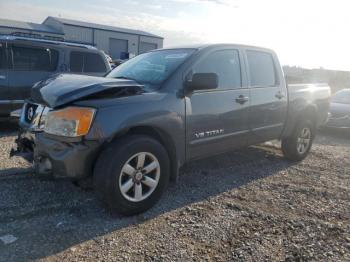  Salvage Nissan Titan