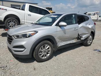  Salvage Hyundai TUCSON