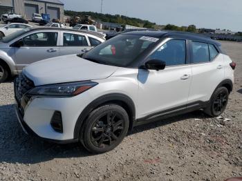  Salvage Nissan Kicks