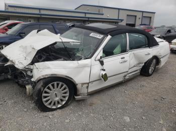  Salvage Lincoln Towncar