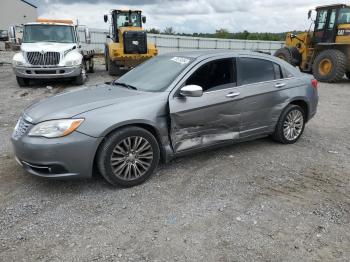  Salvage Chrysler 200