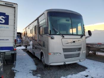  Salvage Workhorse Custom Cha Motorhome