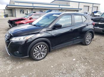  Salvage Nissan Kicks