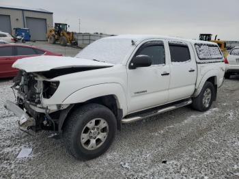  Salvage Toyota Tacoma