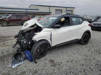  Salvage Nissan Kicks