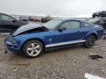  Salvage Ford Mustang