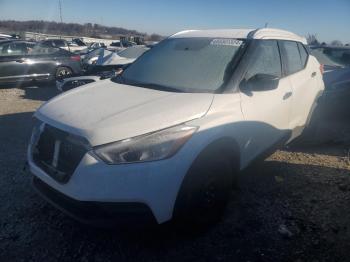  Salvage Nissan Kicks