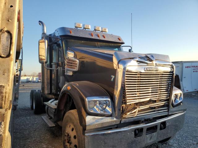  Salvage Freightliner 122sd