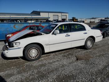  Salvage Lincoln Towncar