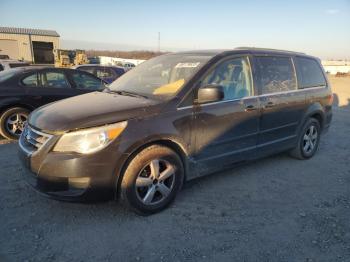  Salvage Volkswagen Routan