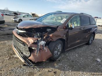  Salvage Toyota Sienna