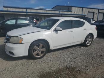  Salvage Dodge Avenger