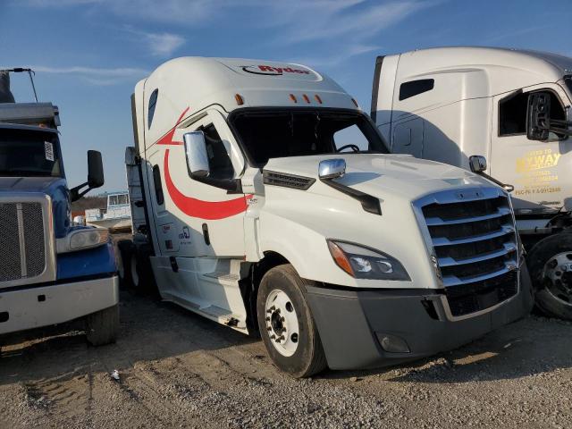  Salvage Freightliner Cascadia