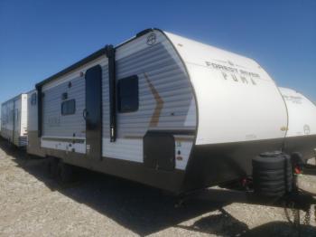  Salvage Puma Trailer