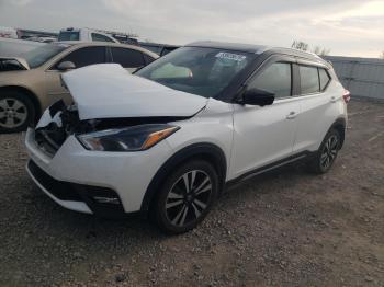  Salvage Nissan Kicks