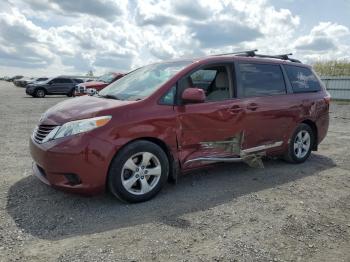  Salvage Toyota Sienna