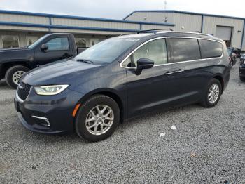  Salvage Chrysler Pacifica