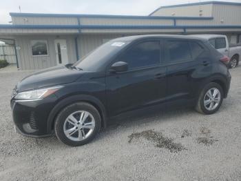  Salvage Nissan Kicks
