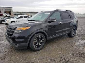  Salvage Ford Explorer