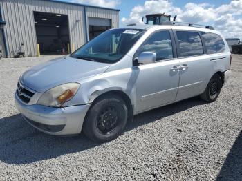  Salvage Hyundai Entourage