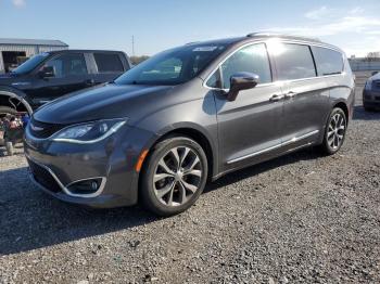  Salvage Chrysler Pacifica