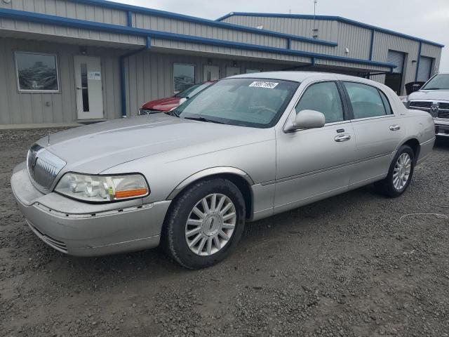  Salvage Lincoln Towncar