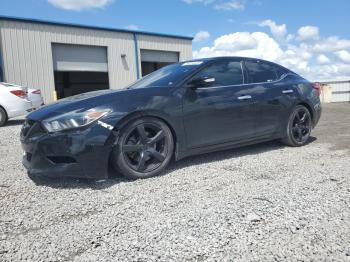  Salvage Nissan Maxima
