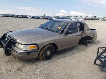  Salvage Ford Crown Vic