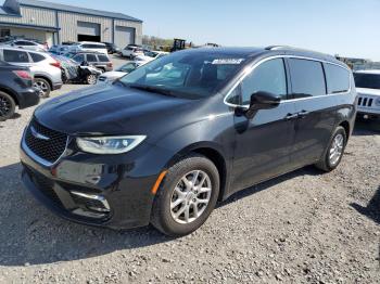  Salvage Chrysler Pacifica
