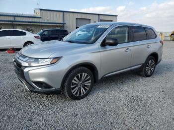  Salvage Mitsubishi Outlander