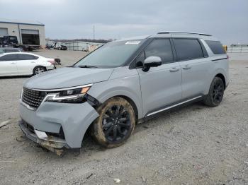  Salvage Kia Carnival