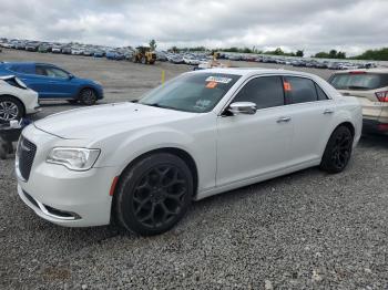 Salvage Chrysler 300