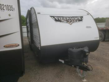  Salvage Wildcat Trvel Trlr