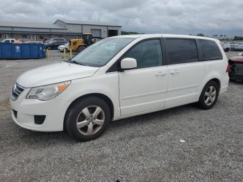  Salvage Volkswagen Routan