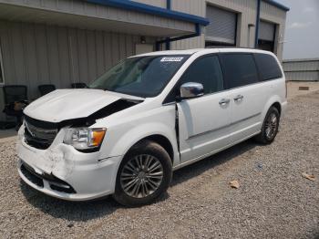  Salvage Chrysler Minivan