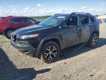  Salvage Jeep Cherokee