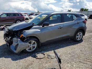  Salvage Nissan Kicks