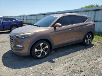  Salvage Hyundai TUCSON