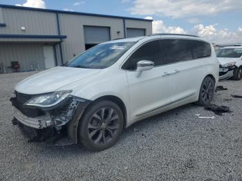  Salvage Chrysler Pacifica