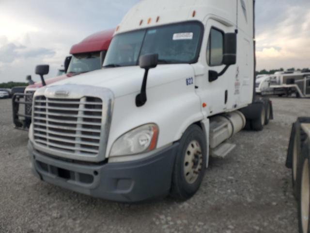  Salvage Freightliner Cascadia 1