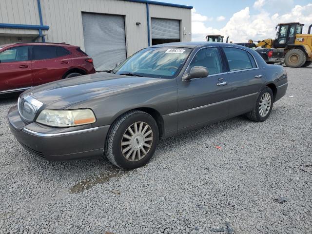  Salvage Lincoln Towncar