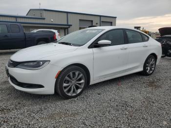 Salvage Chrysler 200