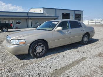  Salvage Lincoln Towncar