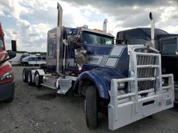  Salvage Kenworth W900