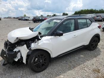  Salvage Nissan Kicks
