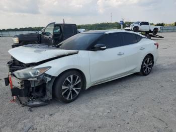  Salvage Nissan Maxima