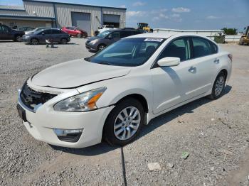  Salvage Nissan Altima